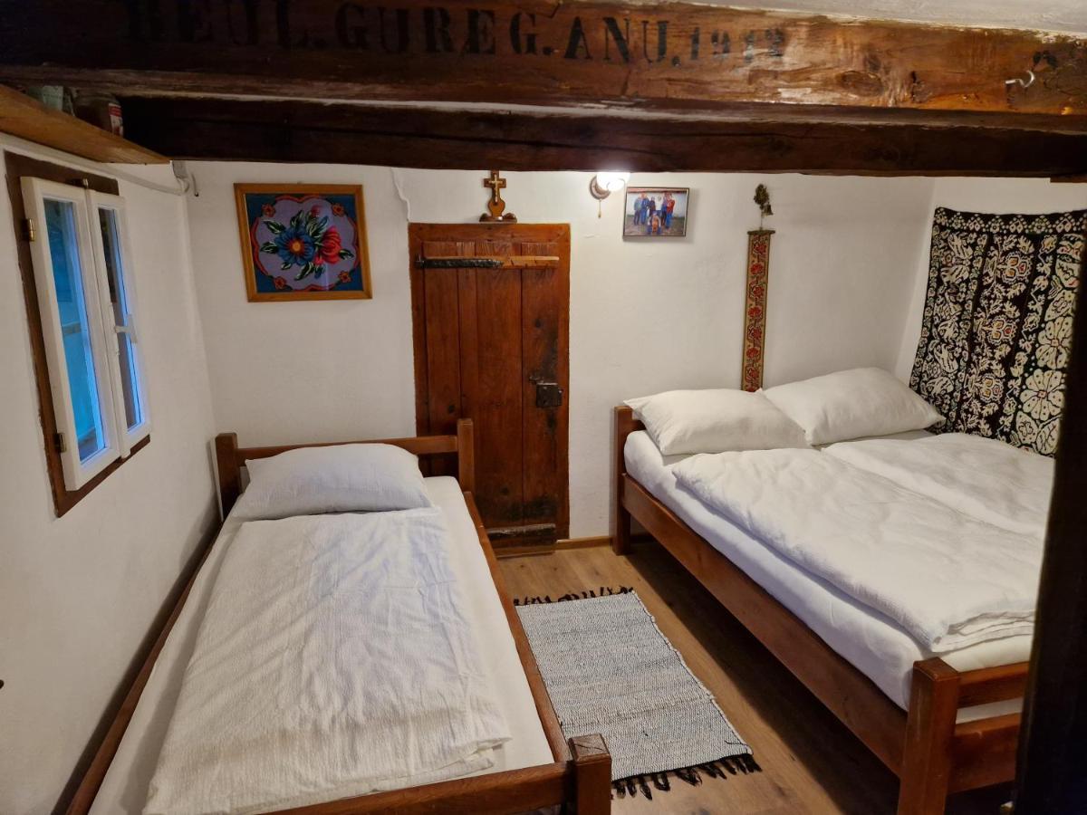 La Salasul Fermecat In Cheile Carasului Iabalcea Buitenkant foto