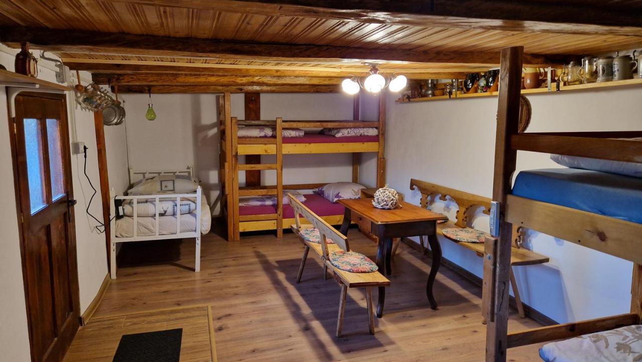 La Salasul Fermecat In Cheile Carasului Iabalcea Buitenkant foto